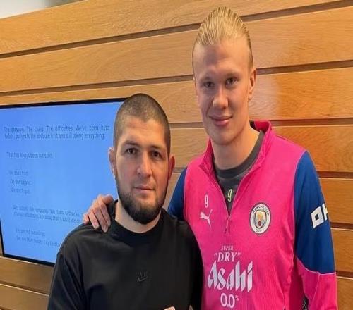 哈兰德晒合照被发现鼓舞士气口号：我们不是弱者，我们是曼城