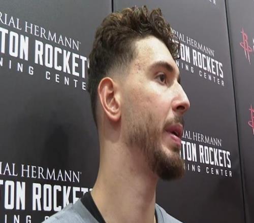 场均19分9助攻！火箭拒追全明星控卫范乔丹留队稳了，斯通精明