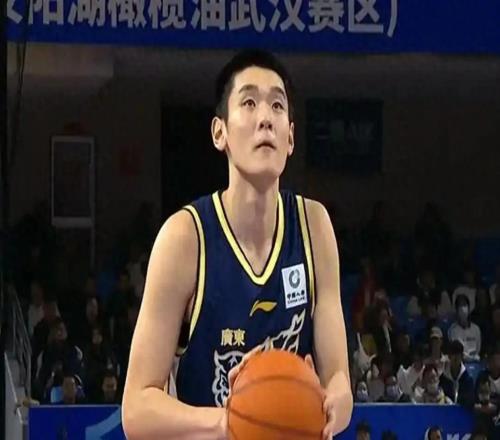 破案了，王洪泽被杜锋骂哭真因曝光，和徐杰无关，教练恨铁不成钢