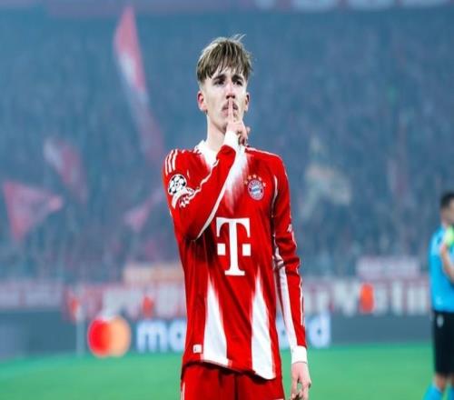 被孔帕尼细心呵护，却公开“打脸”拜仁，17岁天才小将怎么想的