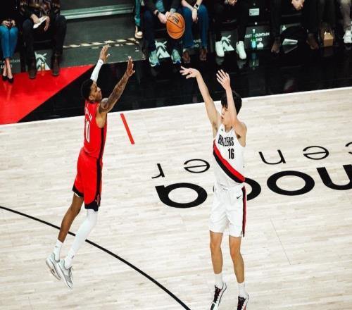 103102！杨瀚森3+3+2，伊森绝杀超时，开拓者险胜火箭迎4连胜