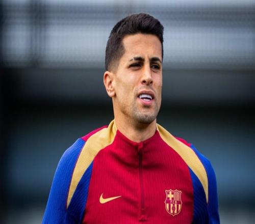 记者：巴萨将在西超杯决赛结束后官宣坎塞洛，目前专注于比赛