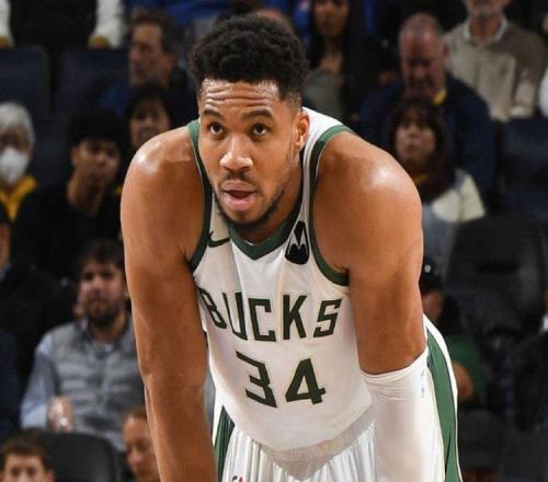 字母哥宣布重要决定！湖人赶紧交易吧，东詹能否夺冠就看这次了