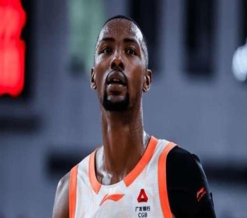 又输了！开赛打了12场，输了11场，41岁少帅，把球队带进了死胡同