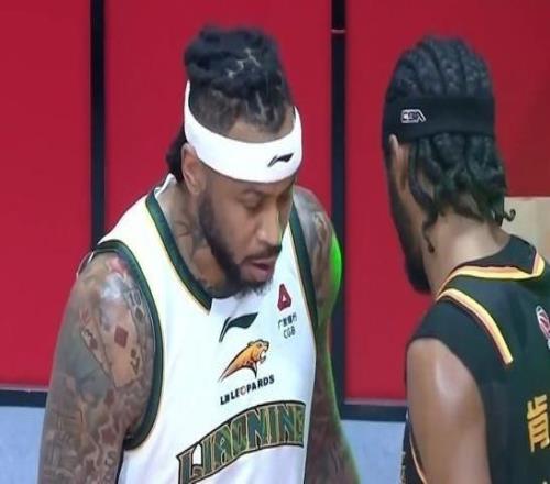 杨鸣：求胜欲望、执行力沟通都是正向莫兰德抢了21个篮板非常关键