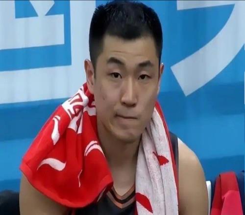 完美顶替高诗岩！对位杰曼陈盈骏砍15+7+6，球迷：像弱化版小丁