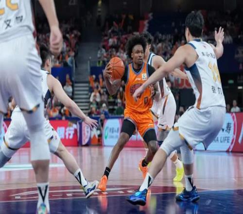 上海主场大战山西悬念重重！超级外援首战旧主，卢伟目标九连胜