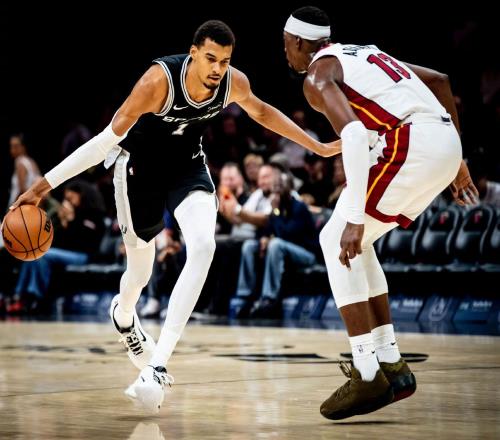 马刺vs森林狼前瞻：双双背靠背作战，体能成比赛最大X因素