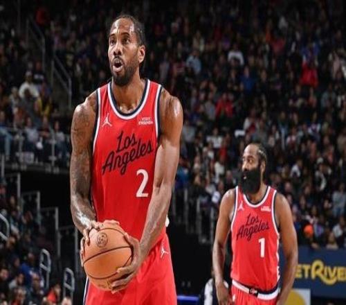 伦纳德&科林斯合砍51分！快船客场险胜活塞