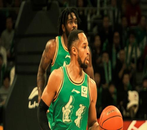 辽粤大战亨特了解萨姆纳，莫兰德也绝对不手软，虎口拔牙问题不大