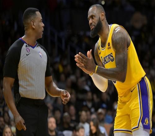 这也行詹姆斯输球第2天干出奇葩事！美网友炸锅，喷他滚出湖人