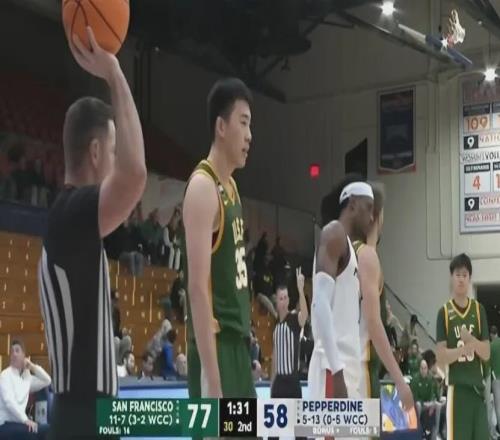 爆了爆了！王俊杰14中10！中国男篮第一进攻前锋