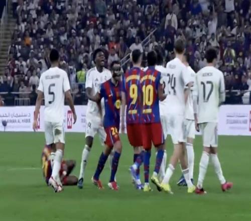 有点小摩擦，马卡：亚马尔在场上质问赫伊森是否疯了