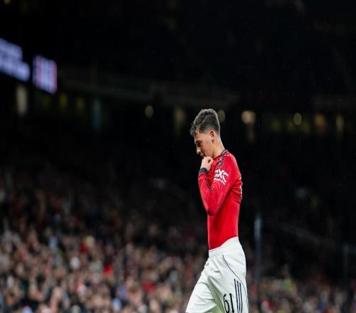 曼联染红小将莱西道歉：我让所有人失望了，不该情绪失控