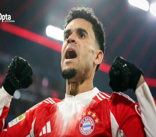 迪亚斯本赛季德甲3次单场参与至少3球，仅次于凯恩