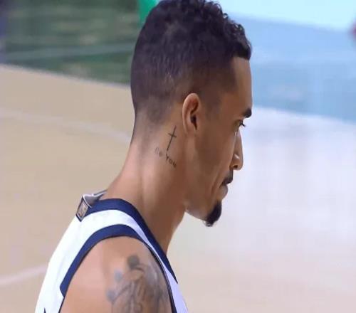 广东半场压制同曦！焦泊乔徐杰齐爆，三外崩盘，同曦无稳定得分点