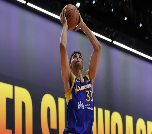 发展联盟赛场表现平淡，勇士双向合同锋线能否守住这份合同呢