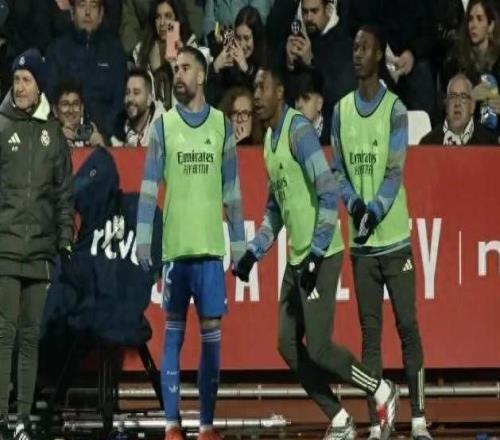 被西乙球队淘汰！皮克讽刺皇马出局：新皇马，首秀不错啊