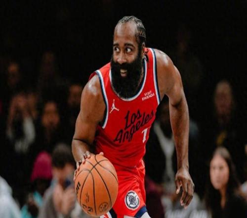 场均32+7+4！带队联盟第一，NBA最被低估超巨，你要迎来第三冠了