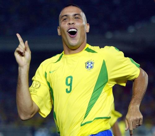 从未赢得欧冠冠军的最伟大球员榜单发布！大罗高居第一伊布上榜