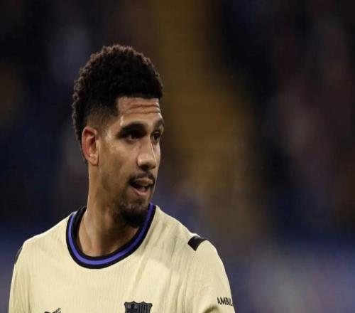 TA：在西超杯前与弗里克沟通后，阿劳霍认为不去吉达是种倒退