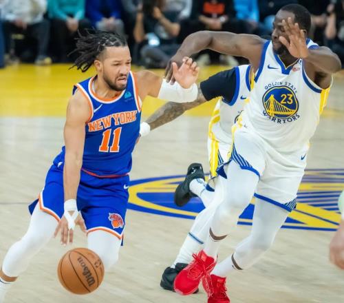 大当家没打！勇士半场领先3分，巴特勒15+4+2攻防一体！