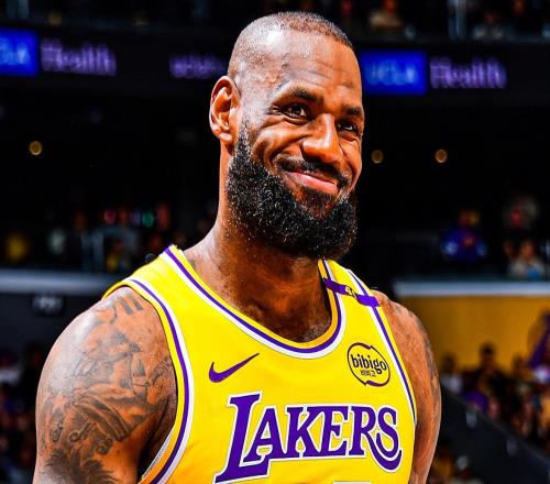 20记三分球！整整逆转31分！东皇空砍68+12+10，湖人酝酿大交易