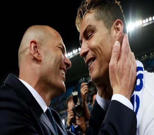 齐达内回忆执教皇马：每天工作14小时5个月扭转乾坤夺欧冠