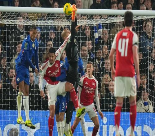 格林批评桑切斯：失误多，出球还差劲，你能为球队带来什么