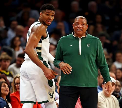 落后39分！老里甩锅，字母哥自己选择的路跪着也要走