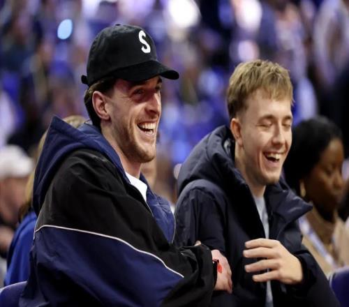 赖斯：萨利巴是队内的篮球高手，我经常在电视上看NBA比赛