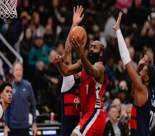 快船豪取6连胜！小卡伤缺逼出哈登杀手锏狂轰36分7板9助梦回巅峰