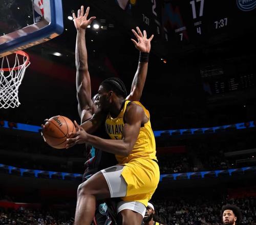 大逆转！76人双杀东部倒数第一，马克西8断创纪录，恩比德轰30+9