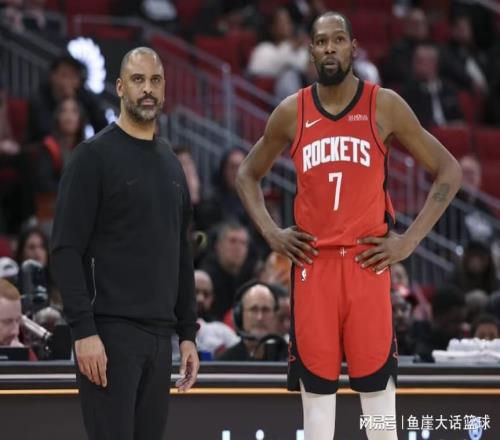 火箭111106马刺！乌度卡顽固不化，杜兰特看清现实，两人成关键