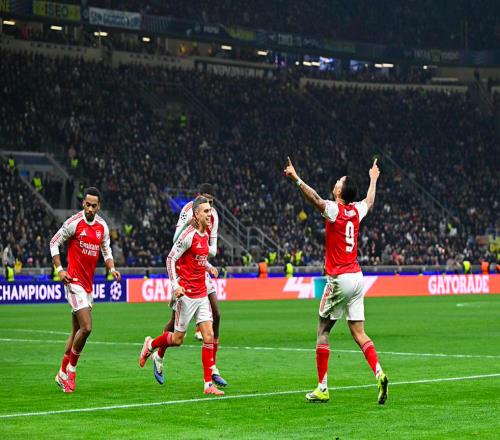 13欧冠上演五大联赛领头羊对决6.7亿豪门主场折戟8场不败终结