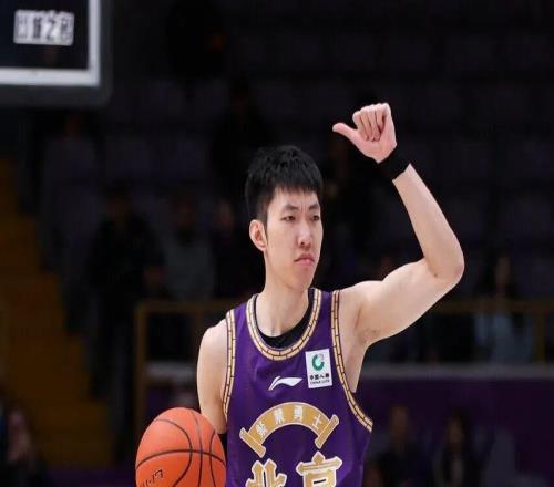 赛场直击丨攻防失守惨败卫冕冠军