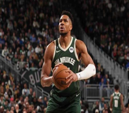 亚历山大40+7+11雷霆大胜雄鹿字母哥19+14+7隔扣霍姆格伦