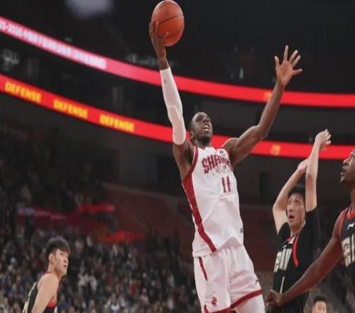 真是刺儿头啊！在场上各种斗狠，垃圾时间猛刷分，正负值倒数第1