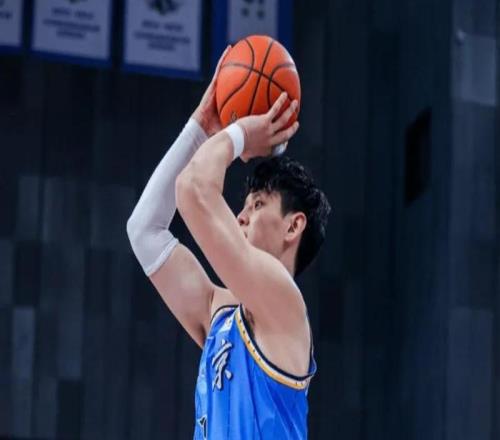 输北控发布会！许利民力挺贝利，谈伤势情况！曾凡博赞赵睿作用！