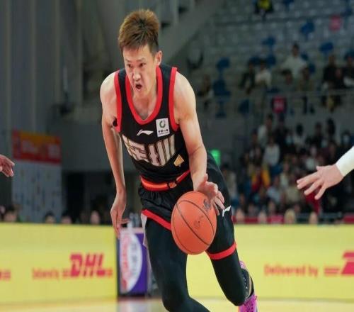 周鹏1000三分里程碑CBA历史第14人深圳大胜同曦夺4连胜