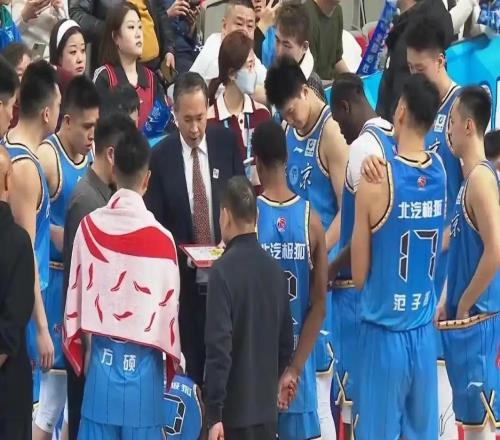 CBA最新排行榜：广东掉落第3，辽篮4连败暴跌至13，北京仅第7