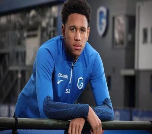 每体：巴萨签下18岁后卫昂斯坦达成原则协议，球员已通过体检