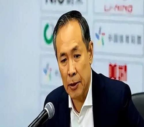 北京首钢惨败天津队，许利民带队表现让人想起闫学晶：输球能咋地