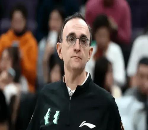 胜四川发布会！乌戈与莫兰德强调打快，点出做好防守与保护篮板！