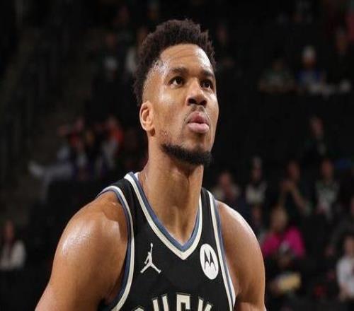 Shams：字母哥准备在交易截止日前或休赛期寻找新东家