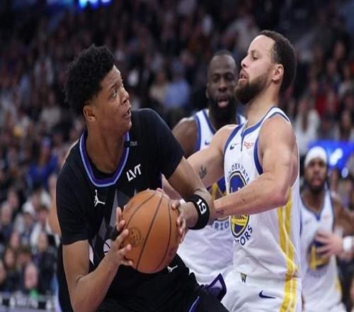 替补狂轰67分！勇士8人上双创赛季新高！库里27分迎得分里程碑