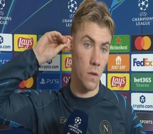 霍伊伦：我们阵容短缺在下半场显现出来，60分钟后体能吃紧