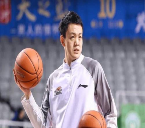 辽宁6275不敌宁波球员评价：王岚嵚良好，亨特及格，10人低迷