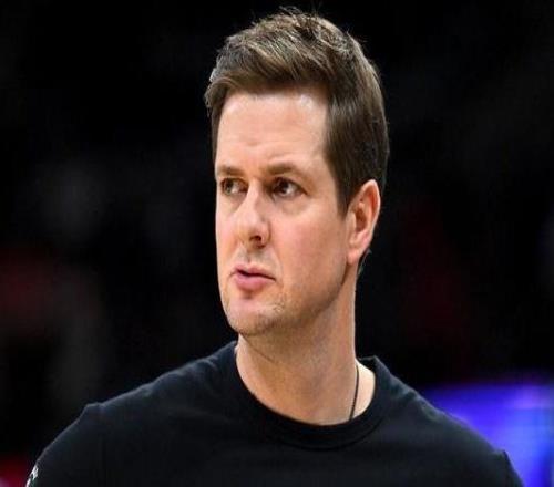 哈迪：我们防守端每个动作都慢半拍勇士迫使我们不断轮转