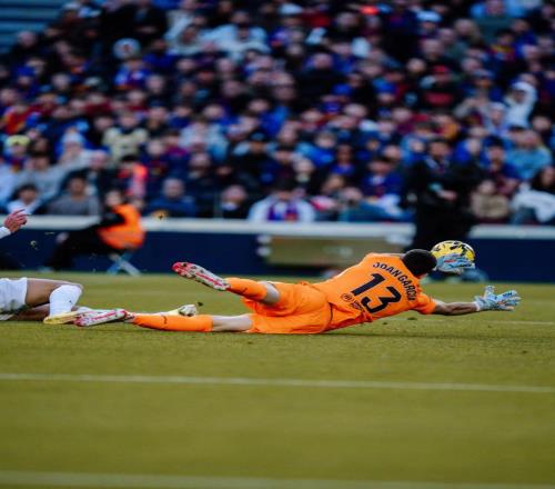 防守赢得冠军，他是这支巴萨的最后一道防线